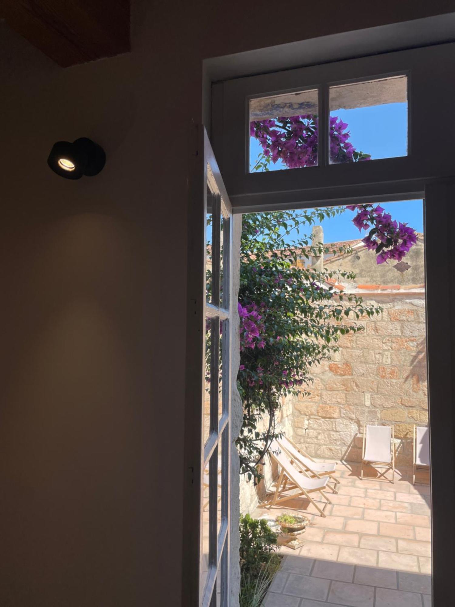 Maison De Maitre Proche Plage A Aigues-Mortes Bagian luar foto